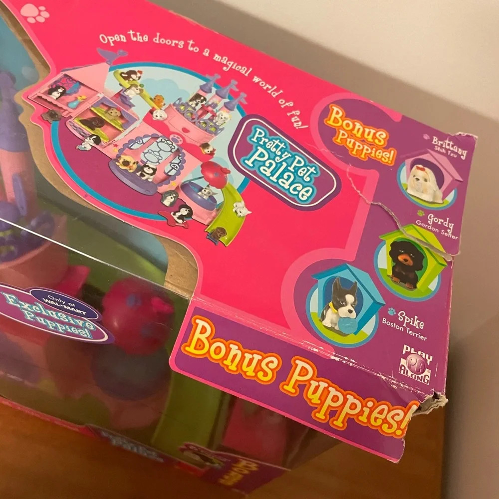 Pet Palace Puppy Pocket Castle Vintage Toys Doll House Miniatures Purple Pink